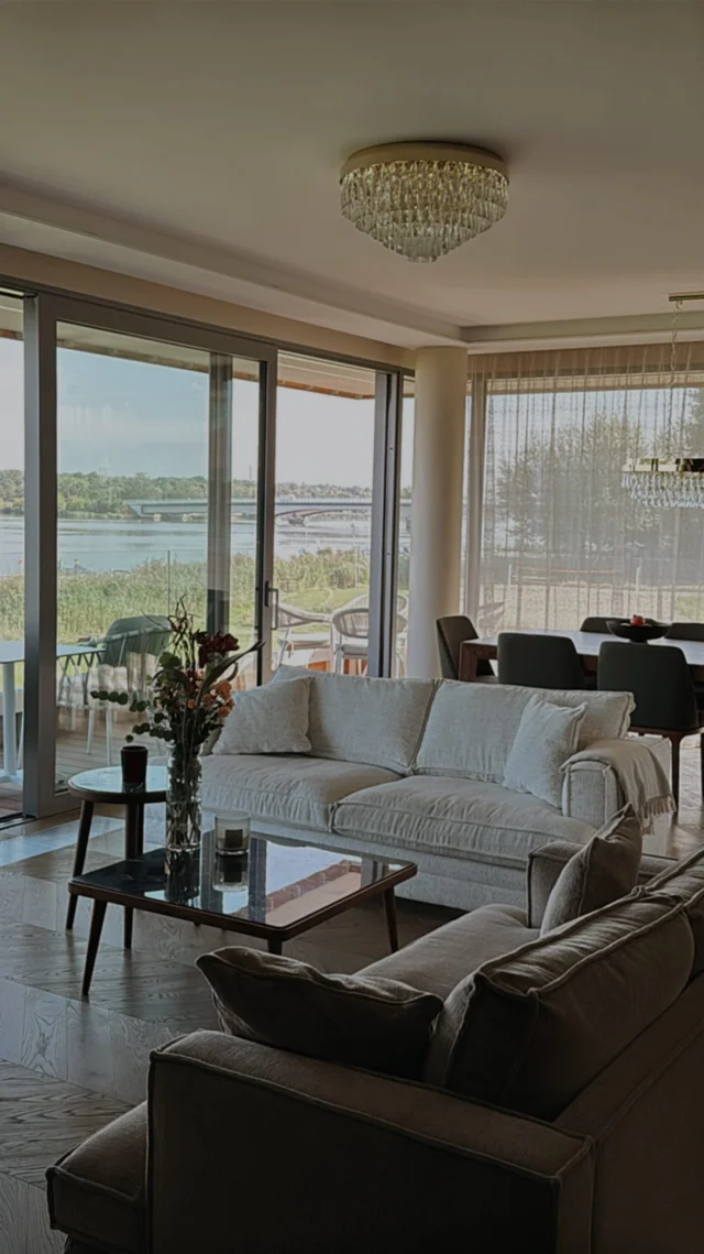 Weekend w apartamencie nad Zegrzem 🛥️
Zobaczcie realizację eleganckiego wnętrza z pięknym widokiem na wodę 🫠 To projekt, który pokazuje jak tworzymy wnętrza dopasowane do potrzeb i marzeń naszych klientów 👌 #apartament #apartamentnadwodą #home #interiordesign #wykończeniepodklucz #home #instahome #interior #mieszkanie #domnadzalewem #architecture #wnętrza #housetour #design #kuchnia #instahome #archlovers #mieszkanienadwodą #zegrze